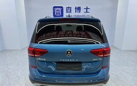 Volkswagen Touran III, 2021 год, 2 520 000 рублей, 5 фотография