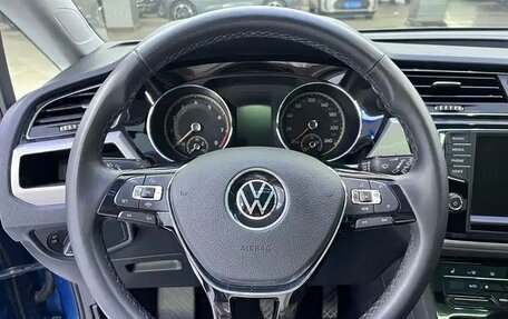Volkswagen Touran III, 2021 год, 2 520 000 рублей, 11 фотография