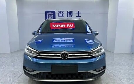 Volkswagen Touran III, 2021 год, 2 520 000 рублей, 2 фотография