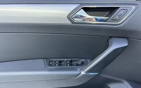 Volkswagen Touran III, 2021 год, 2 520 000 рублей, 15 фотография