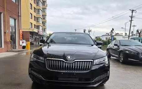 Skoda Superb III рестайлинг, 2023 год, 1 900 004 рублей, 2 фотография