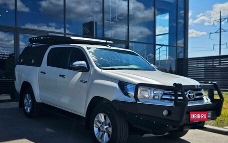 Toyota Hilux VIII, 2019 год, 2 650 000 рублей, 3 фотография