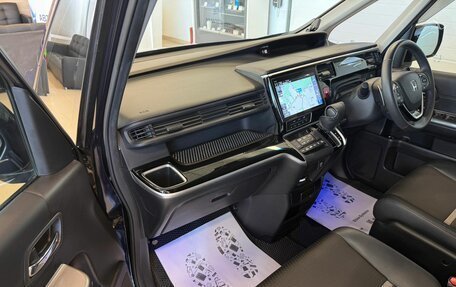 Honda Stepwgn IV, 2019 год, 2 499 900 рублей, 12 фотография