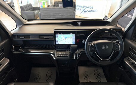 Honda Stepwgn IV, 2019 год, 2 499 900 рублей, 16 фотография