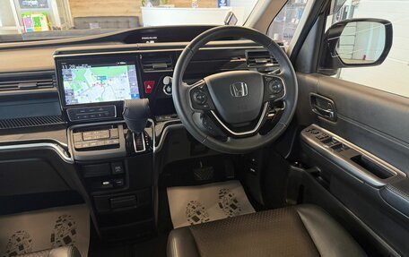 Honda Stepwgn IV, 2019 год, 2 499 900 рублей, 15 фотография