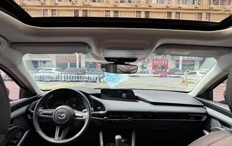 Mazda 3, 2022 год, 1 650 000 рублей, 11 фотография