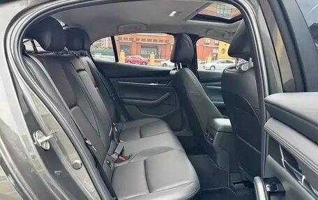 Mazda 3, 2022 год, 1 650 000 рублей, 10 фотография