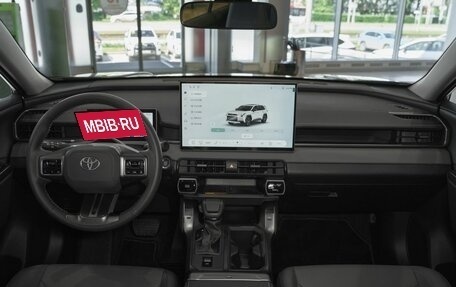 Toyota RAV4, 2026 год, 4 600 000 рублей, 11 фотография