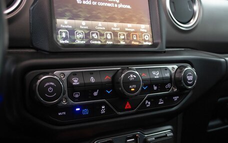 Jeep Wrangler, 2022 год, 6 499 000 рублей, 11 фотография