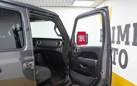 Jeep Wrangler, 2022 год, 6 499 000 рублей, 23 фотография
