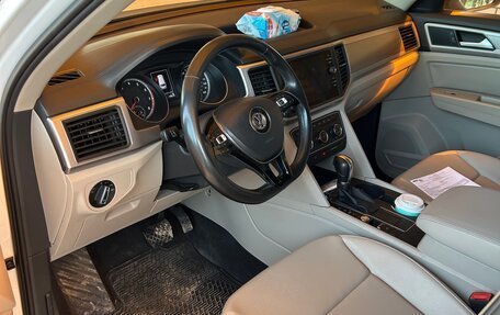 Volkswagen Atlas I, 2018 год, 2 300 000 рублей, 4 фотография