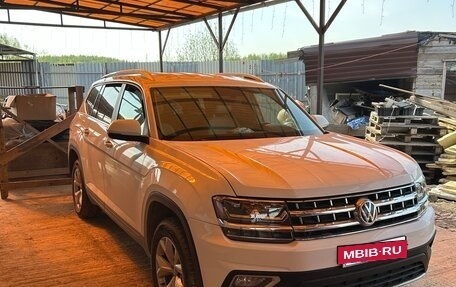 Volkswagen Atlas I, 2018 год, 2 300 000 рублей, 2 фотография