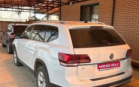 Volkswagen Atlas I, 2018 год, 2 300 000 рублей, 3 фотография