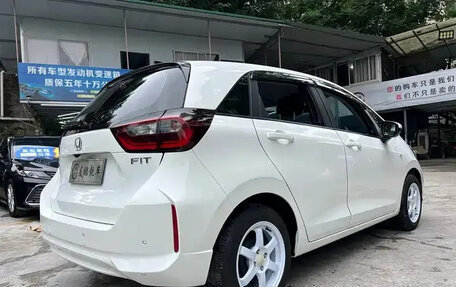Honda Fit, 2023 год, 980 002 рублей, 2 фотография
