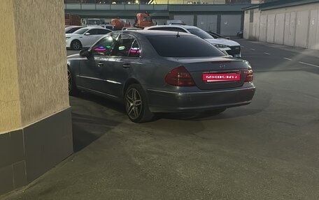 Mercedes-Benz E-Класс, 2004 год, 870 000 рублей, 3 фотография