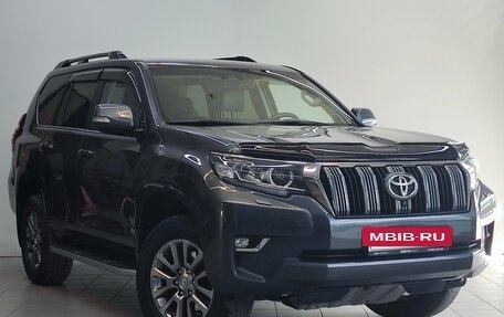 Toyota Land Cruiser Prado 150 рестайлинг 2, 2018 год, 5 850 000 рублей, 3 фотография
