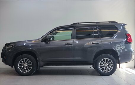 Toyota Land Cruiser Prado 150 рестайлинг 2, 2018 год, 5 850 000 рублей, 8 фотография