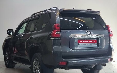 Toyota Land Cruiser Prado 150 рестайлинг 2, 2018 год, 5 850 000 рублей, 7 фотография