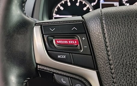 Toyota Land Cruiser Prado 150 рестайлинг 2, 2018 год, 5 850 000 рублей, 21 фотография