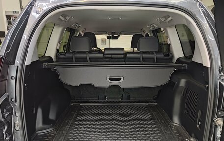 Toyota Land Cruiser Prado 150 рестайлинг 2, 2018 год, 5 850 000 рублей, 34 фотография