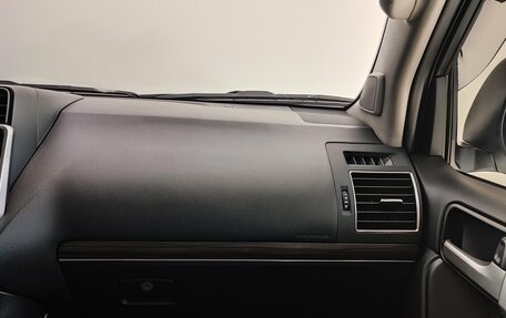 Toyota Land Cruiser Prado 150 рестайлинг 2, 2019 год, 5 255 000 рублей, 12 фотография