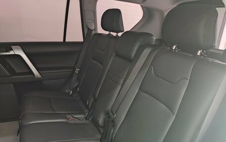 Toyota Land Cruiser Prado 150 рестайлинг 2, 2019 год, 5 255 000 рублей, 20 фотография
