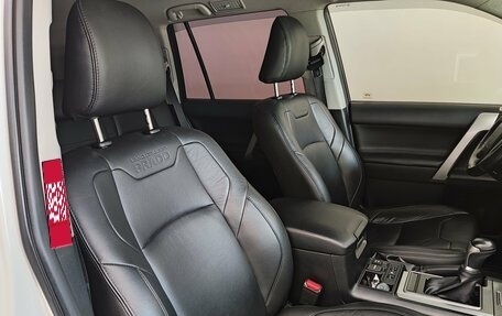 Toyota Land Cruiser Prado 150 рестайлинг 2, 2019 год, 5 255 000 рублей, 23 фотография
