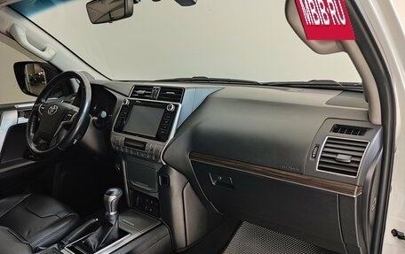 Toyota Land Cruiser Prado 150 рестайлинг 2, 2019 год, 5 255 000 рублей, 21 фотография