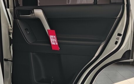 Toyota Land Cruiser Prado 150 рестайлинг 2, 2019 год, 5 255 000 рублей, 39 фотография