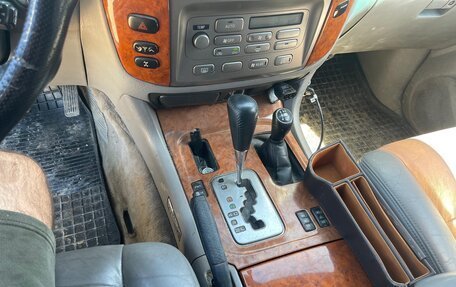 Toyota Land Cruiser 100 рестайлинг 2, 2006 год, 1 700 рублей, 14 фотография