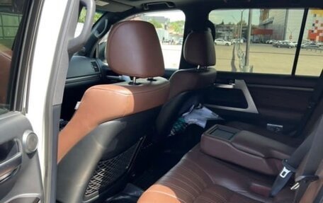 Toyota Land Cruiser 200, 2019 год, 7 200 000 рублей, 6 фотография