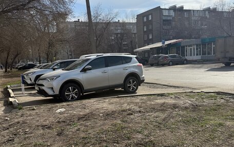 Toyota RAV4, 2018 год, 2 680 000 рублей, 4 фотография