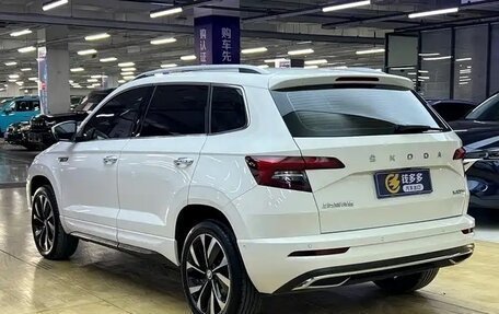 Skoda Karoq I, 2022 год, 2 090 000 рублей, 6 фотография