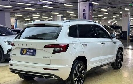 Skoda Karoq I, 2022 год, 2 090 000 рублей, 4 фотография