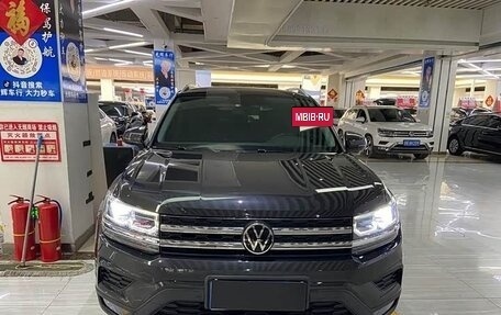 Volkswagen Tharu, 2022 год, 1 800 000 рублей, 2 фотография