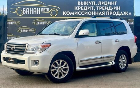 Toyota Land Cruiser 200, 2014 год, 3 899 000 рублей, 1 фотография