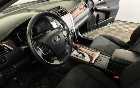 Toyota Camry, 2013 год, 1 370 000 рублей, 8 фотография