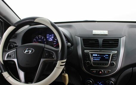 Hyundai Solaris II рестайлинг, 2016 год, 1 075 000 рублей, 16 фотография