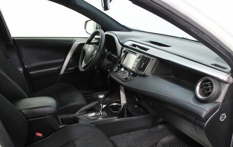 Toyota RAV4, 2016 год, 1 750 000 рублей, 13 фотография