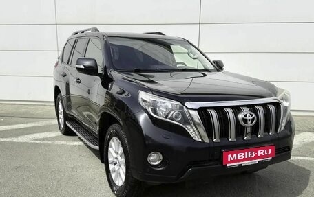 Toyota Land Cruiser Prado 150 рестайлинг 2, 2014 год, 2 940 000 рублей, 3 фотография