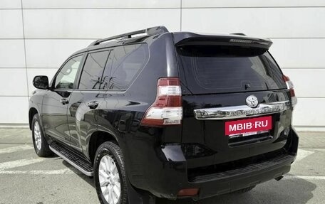 Toyota Land Cruiser Prado 150 рестайлинг 2, 2014 год, 2 940 000 рублей, 7 фотография