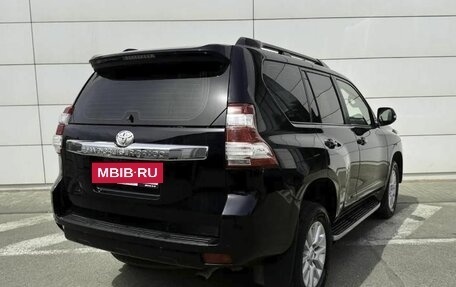 Toyota Land Cruiser Prado 150 рестайлинг 2, 2014 год, 2 940 000 рублей, 5 фотография