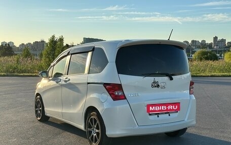 Honda Freed I, 2010 год, 820 000 рублей, 3 фотография