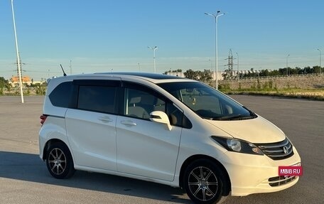 Honda Freed I, 2010 год, 820 000 рублей, 2 фотография