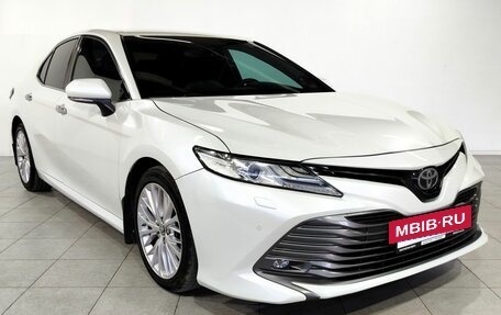 Toyota Camry, 2019 год, 2 700 000 рублей, 3 фотография