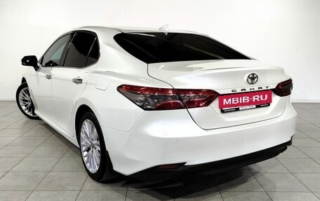 Toyota Camry, 2019 год, 2 700 000 рублей, 7 фотография