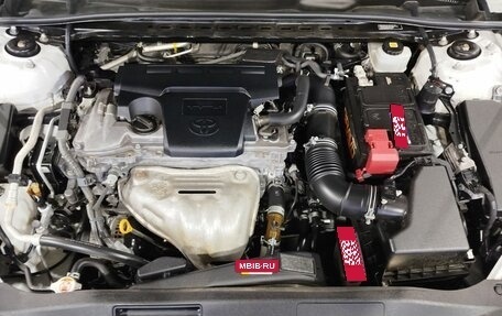 Toyota Camry, 2019 год, 2 700 000 рублей, 11 фотография