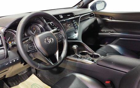 Toyota Camry, 2019 год, 2 700 000 рублей, 23 фотография