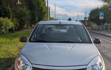 Renault Sandero I, 2013 год, 800 000 рублей, 4 фотография