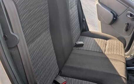 Renault Sandero I, 2013 год, 800 000 рублей, 14 фотография